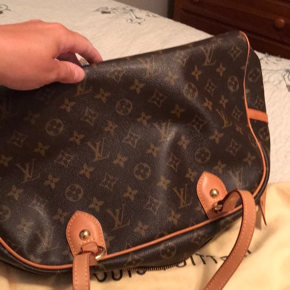 LOUIS VUITTON Monogram Montorgueil GM - Picture 4 of 8